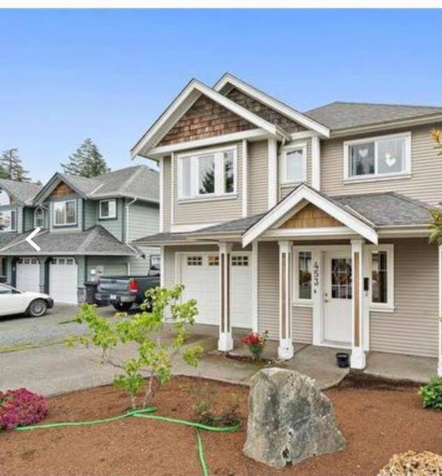 1 Bedroom Suite In Langford. Victoria Exterior foto